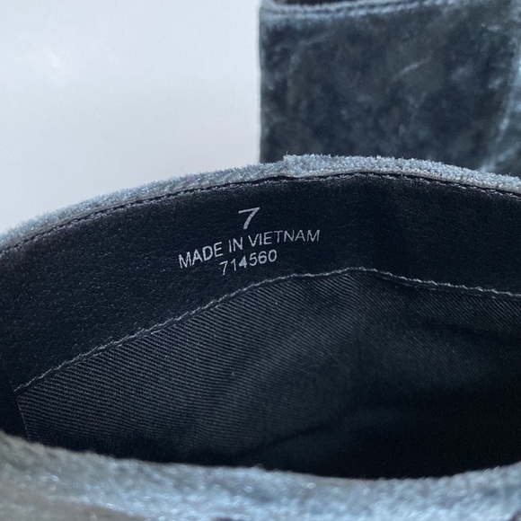 ASOS Crushed Velvet Ankle Boots - Picture 6 of 7